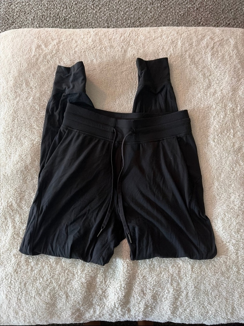 lululemon joggers